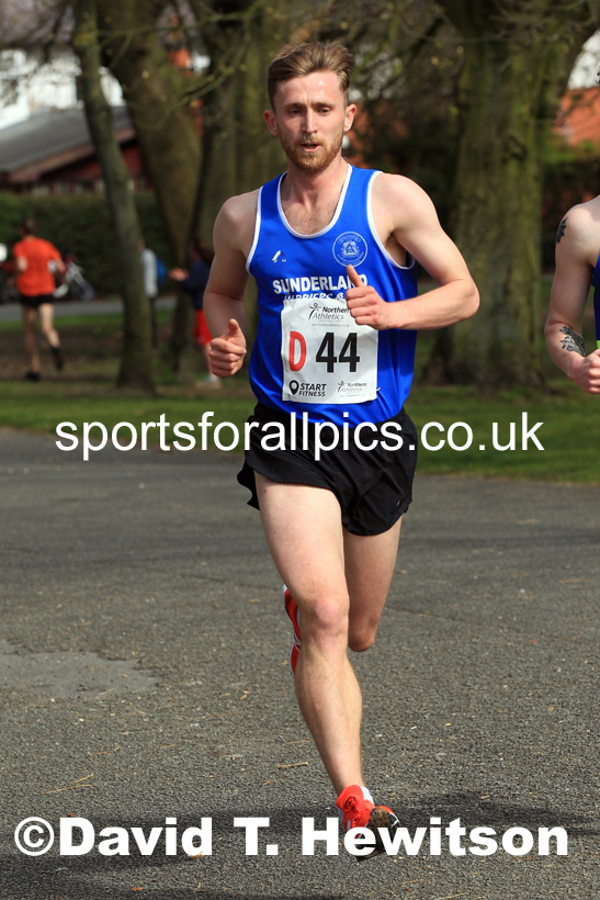 Senior Mens Northern 12 Stage Road Relay, 2022 Northern 12 and 6 Stage Road Relays,  Birkenhead Park, Birkenhead, Wirral.  Photo: David T. Hewitson/Sports for All Pics